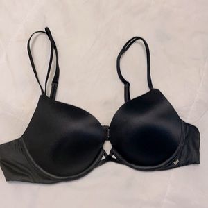 Black Victoria’s Secret Very Sexy Push-Up Bra